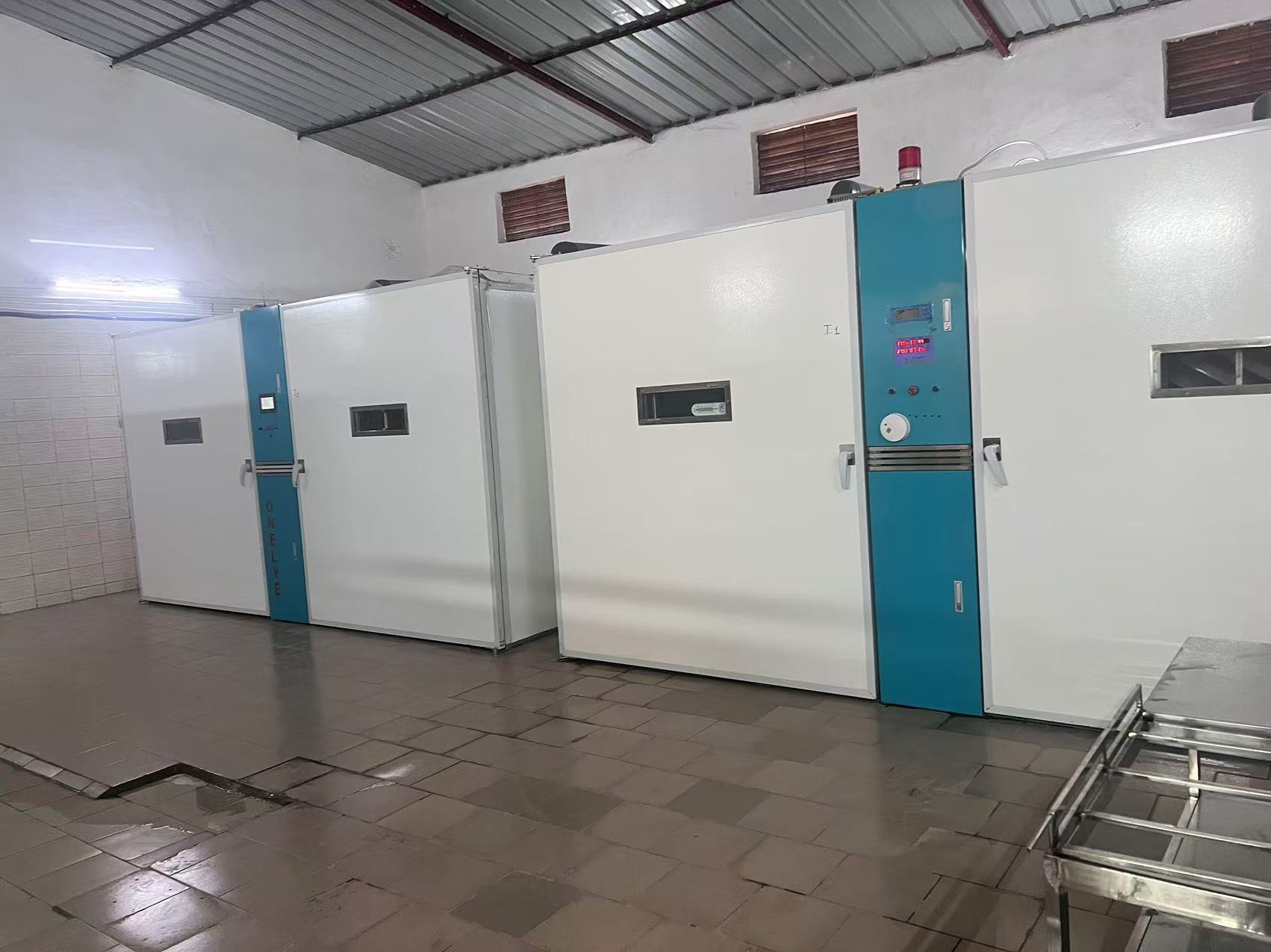 บล็อกบริษัทล่าสุดเกี่ยวกับ การ อัตโนมัติ ช่วย เพิ่ม อัตรา การ เผ่าพันธุ์ ขึ้น ถึง 98% ใน เครื่องอุปกรณ์ บํารุง พืช ใหม่